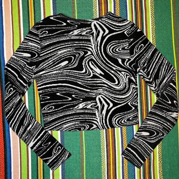 Zara Black and White Swirl Crop Top - Picture 9 of 9